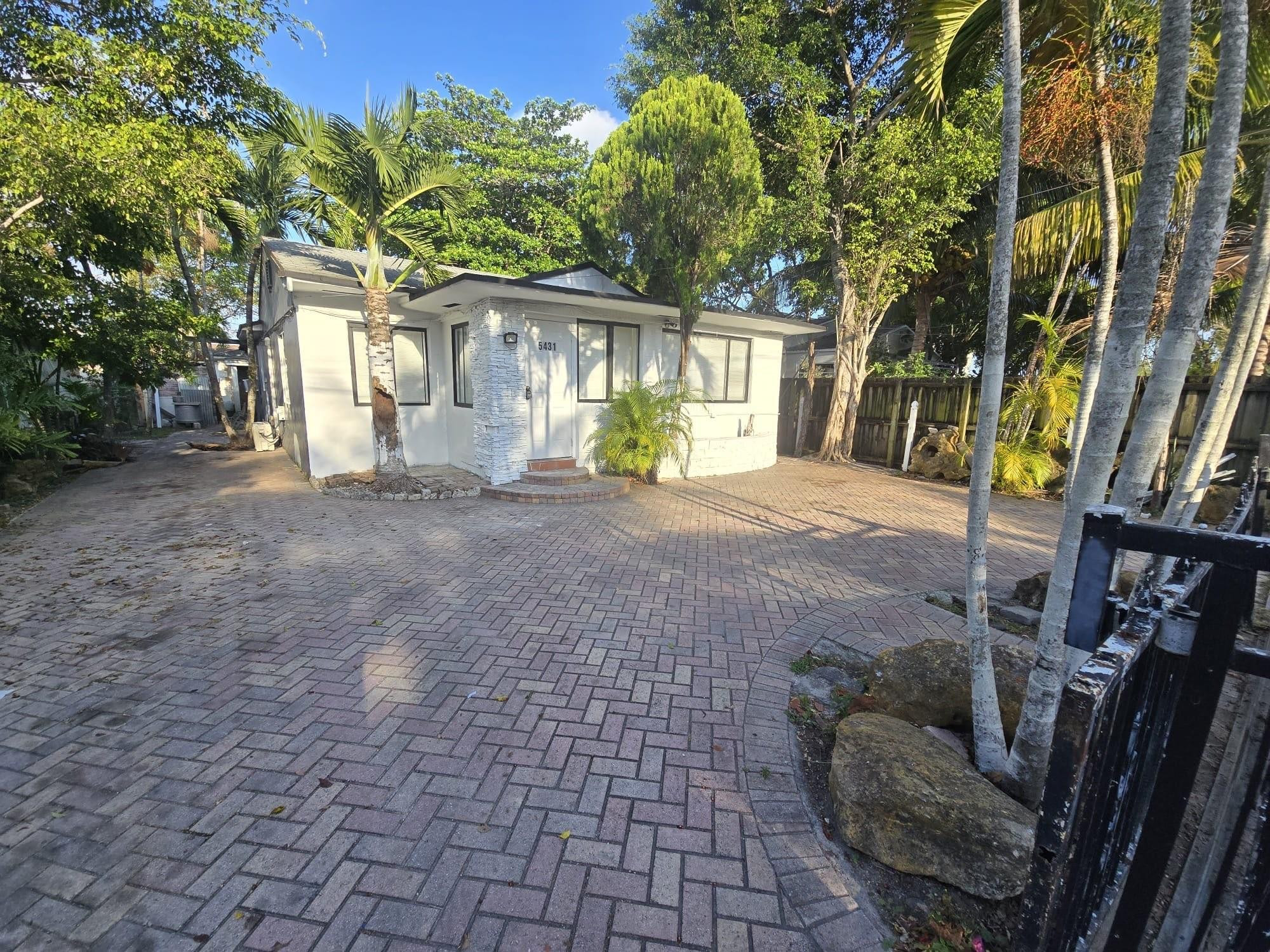 5431 NW 30th Avenue, Miami FL 33142