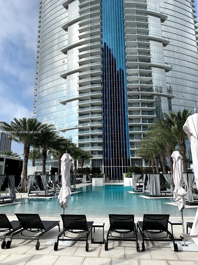 851 NE 1st Ave # 2702, Miami FL 33132