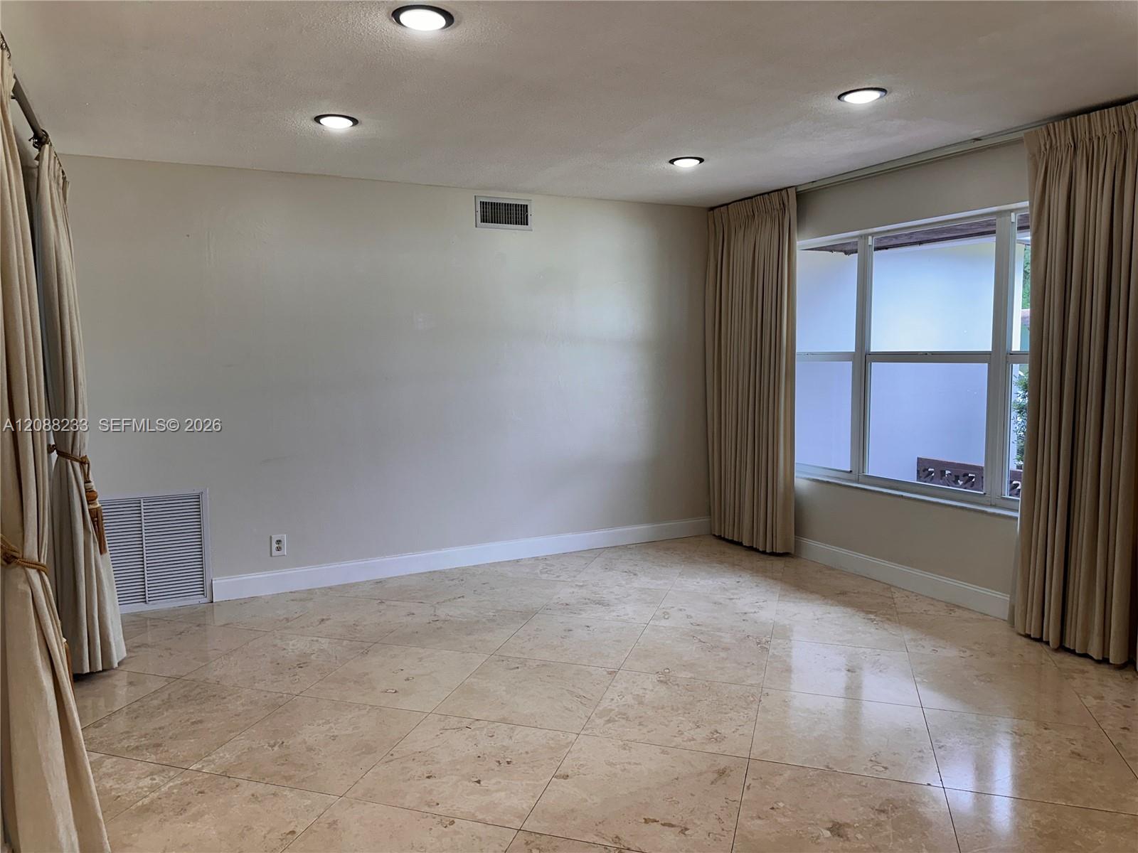7050 SW 5th Ct # 0 — Photo 4