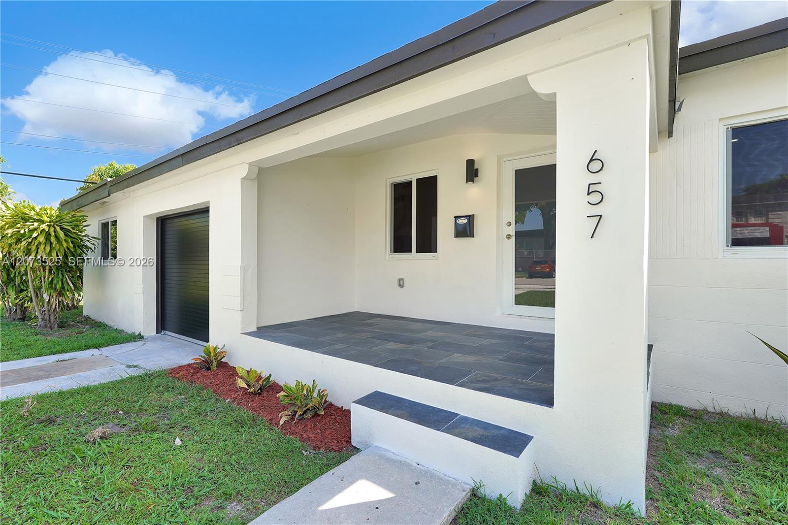 657 Ahmad St — Photo 3