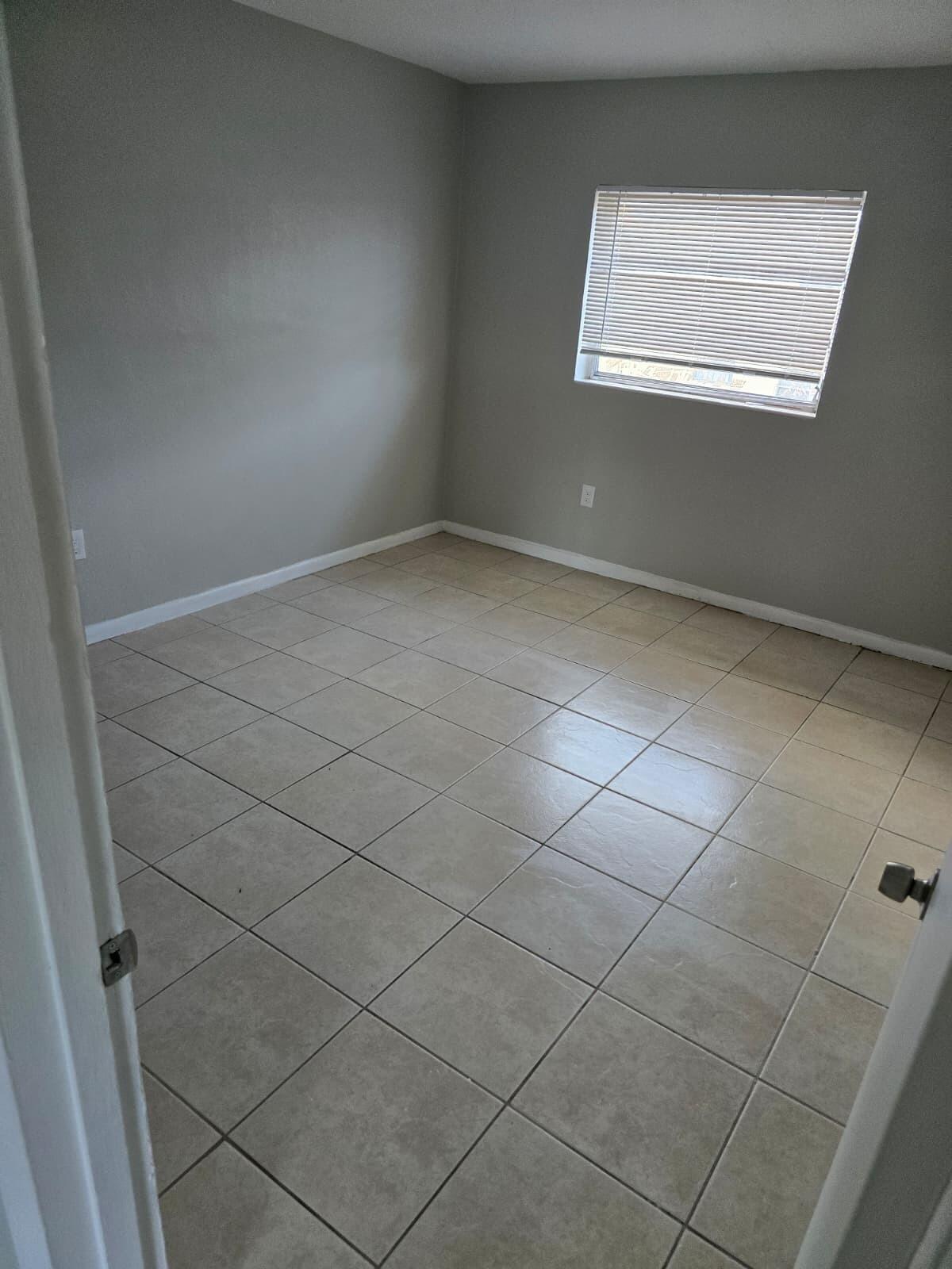 2285 NE 172ND Street # 15 — Photo 4