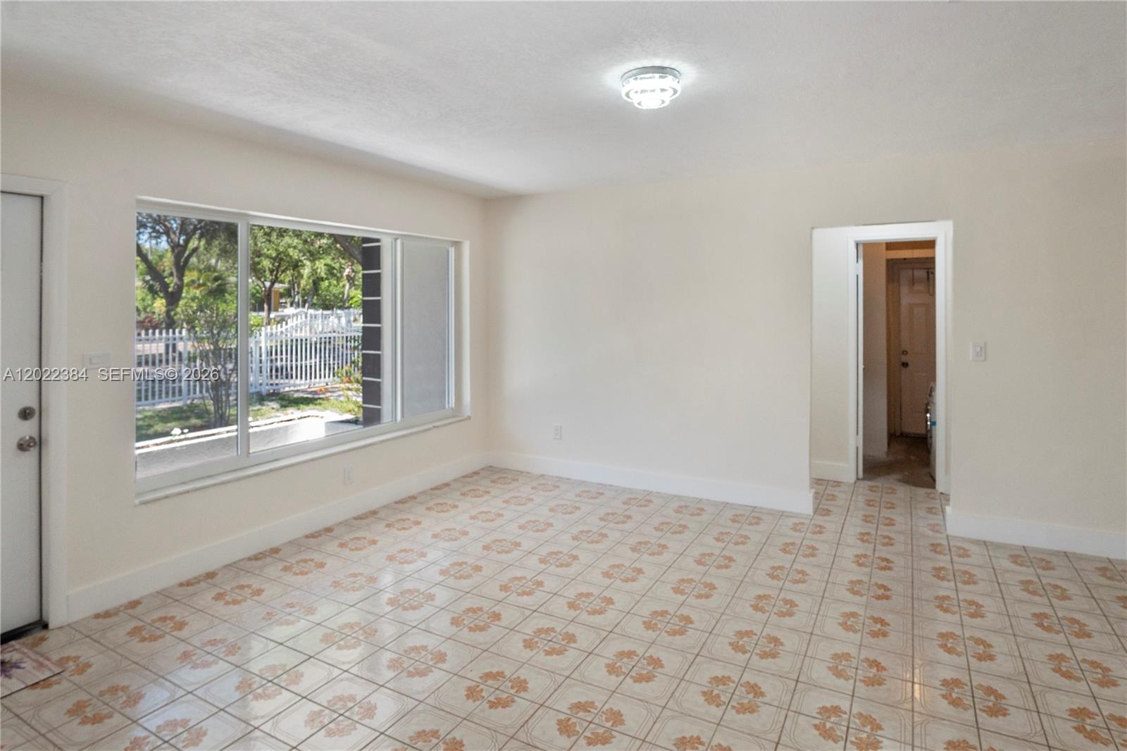 1075 NW 127th St — Photo 3