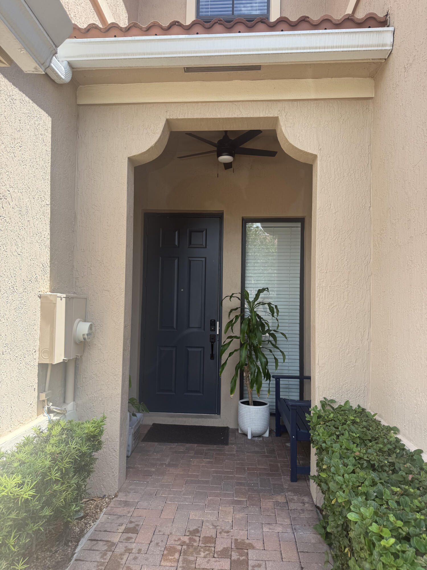 1091 NW 33RD Street — Photo 3