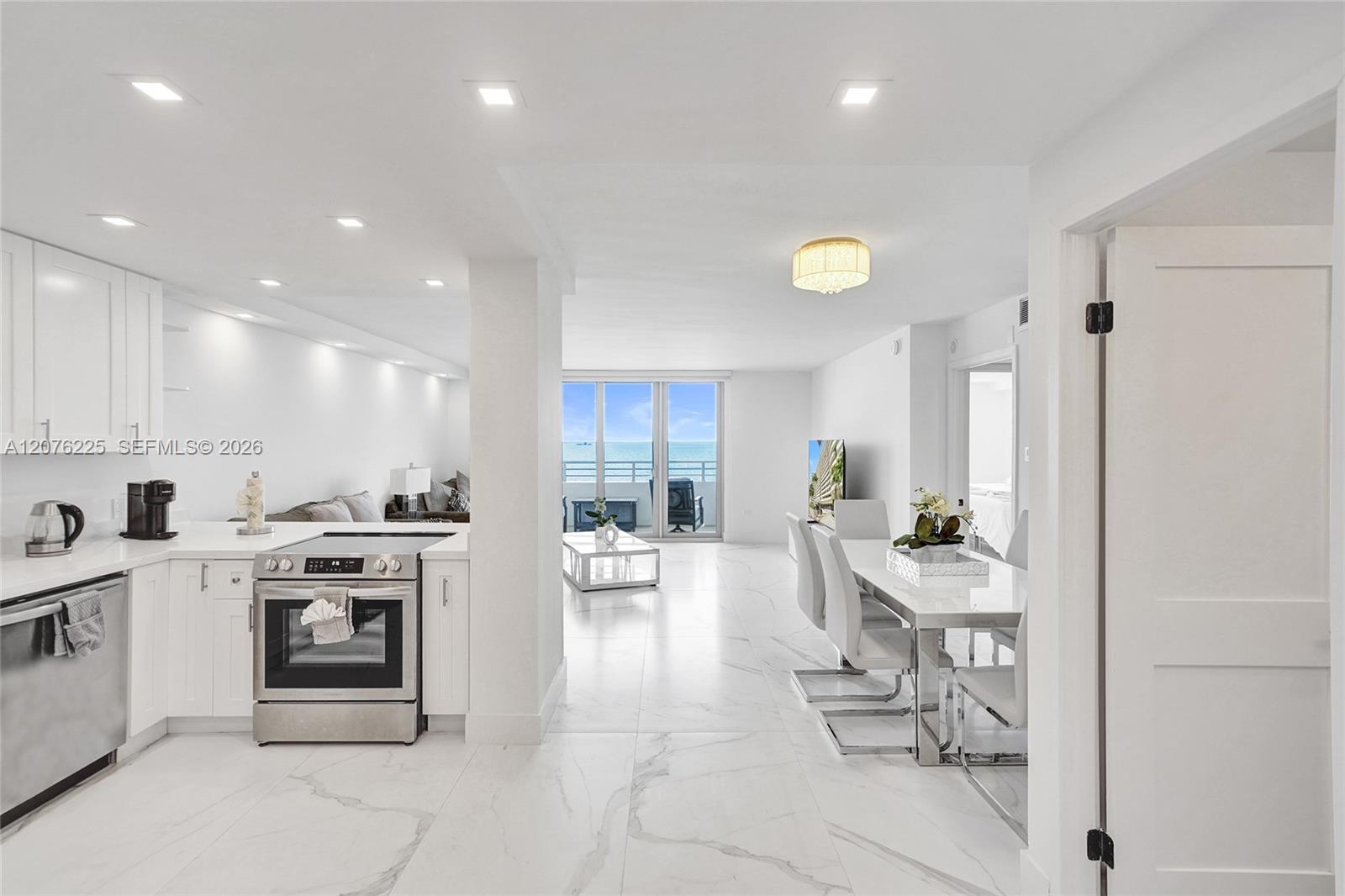 5555 Collins Ave # 9M — Photo 2