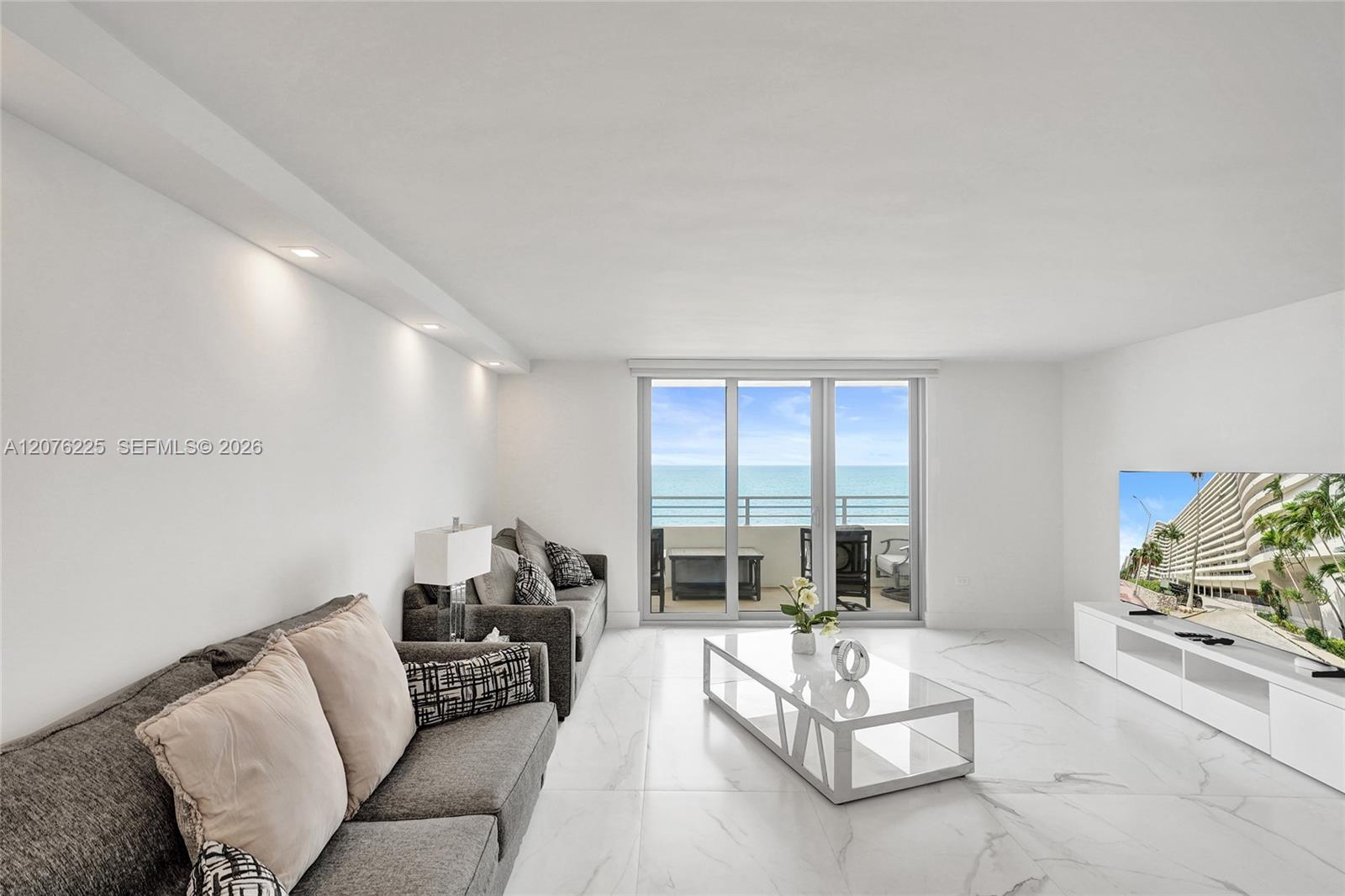 5555 Collins Ave # 9M — Photo 3
