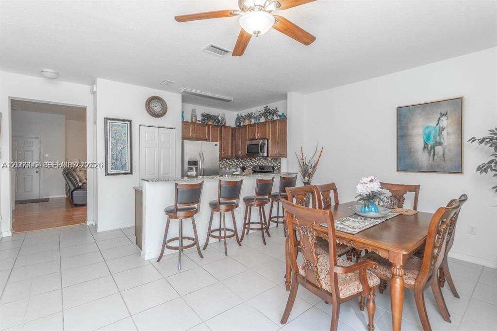 8922 SW 18th St — Photo 5