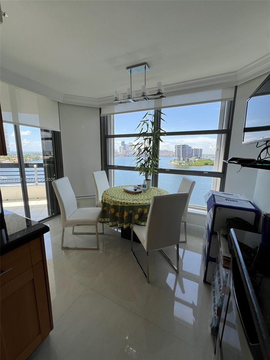 3530 Mystic Pointe Dr # 1215 — Photo 3