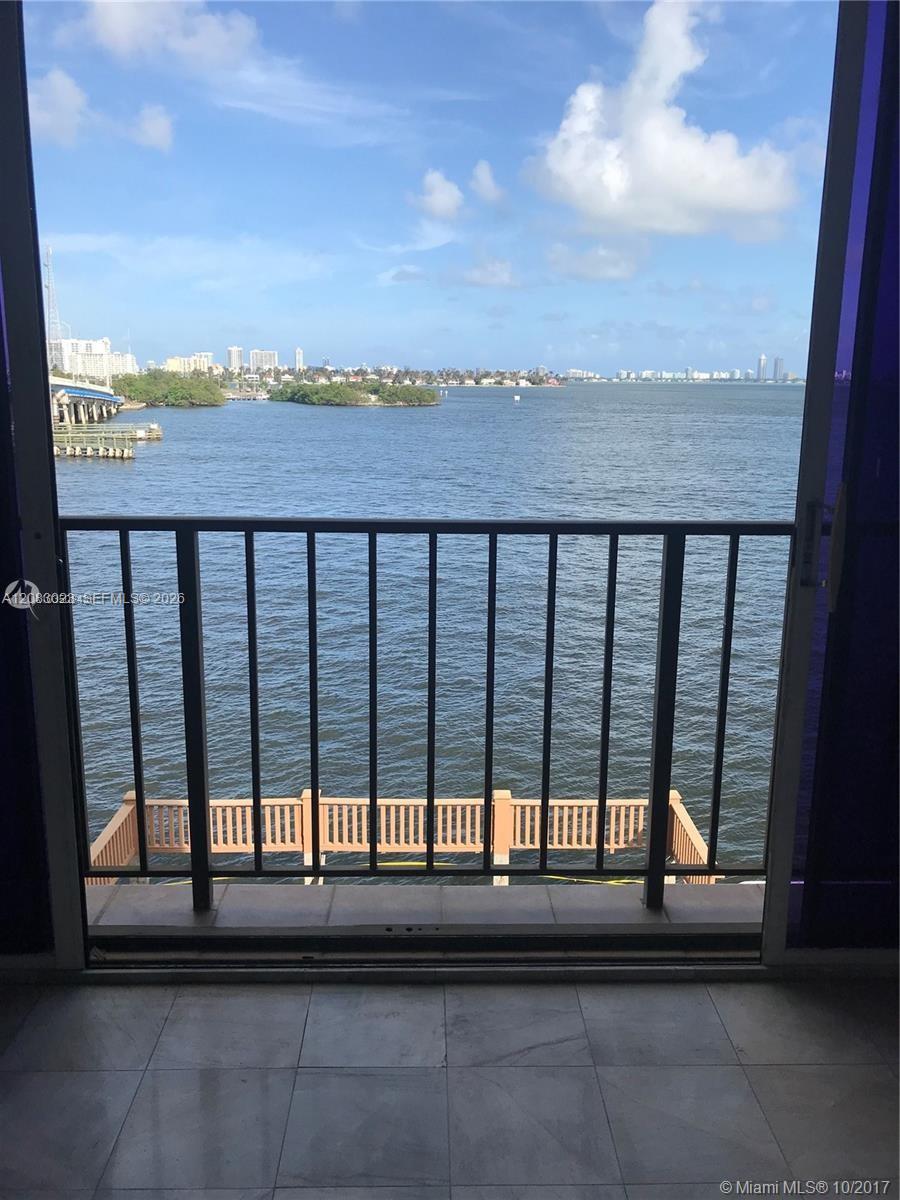 7899 NE Bayshore Ct # 4E — Photo 2