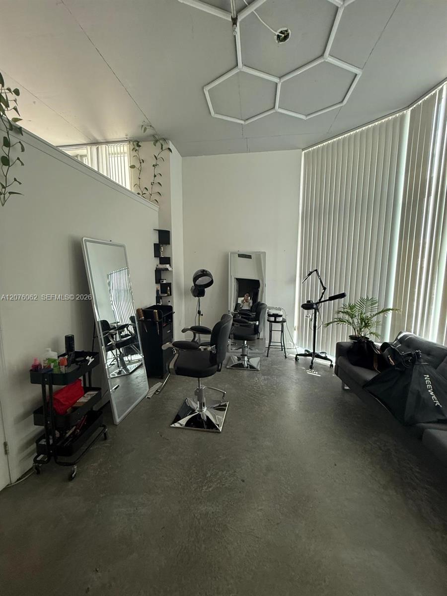 2100 Van Buren St # 216 — Photo 3