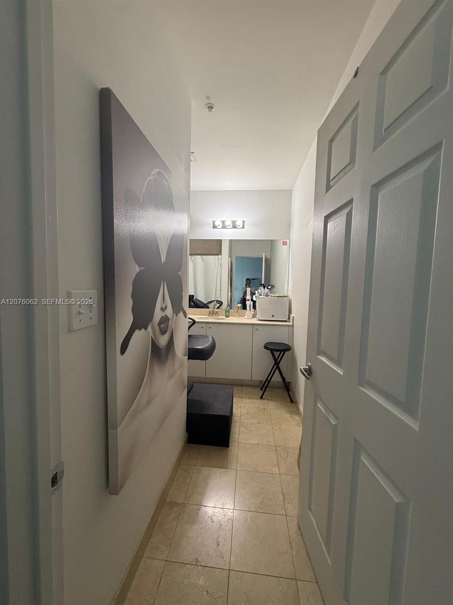 2100 Van Buren St # 216 — Photo 5