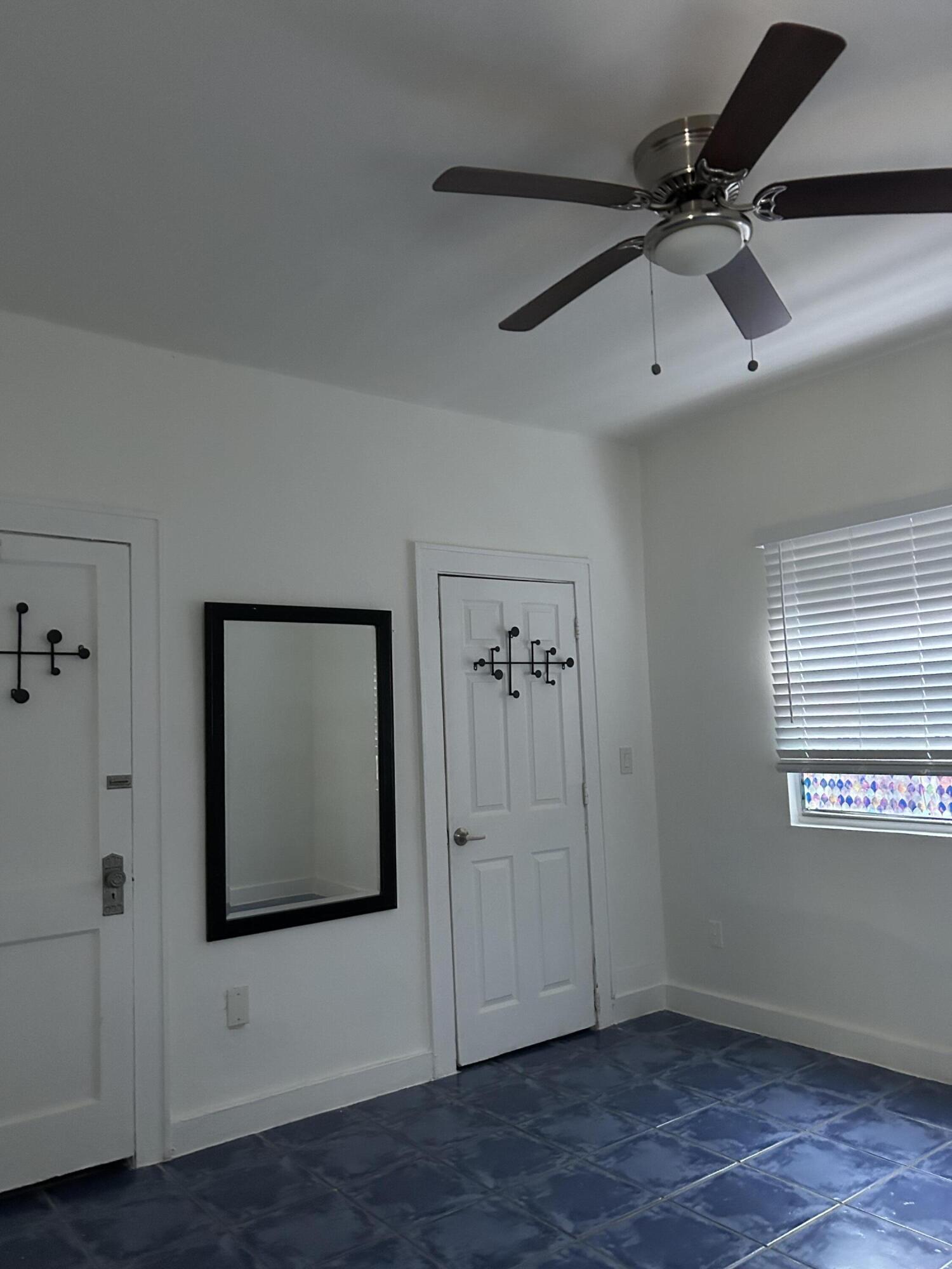 1900 Fillmore Street — Photo 4