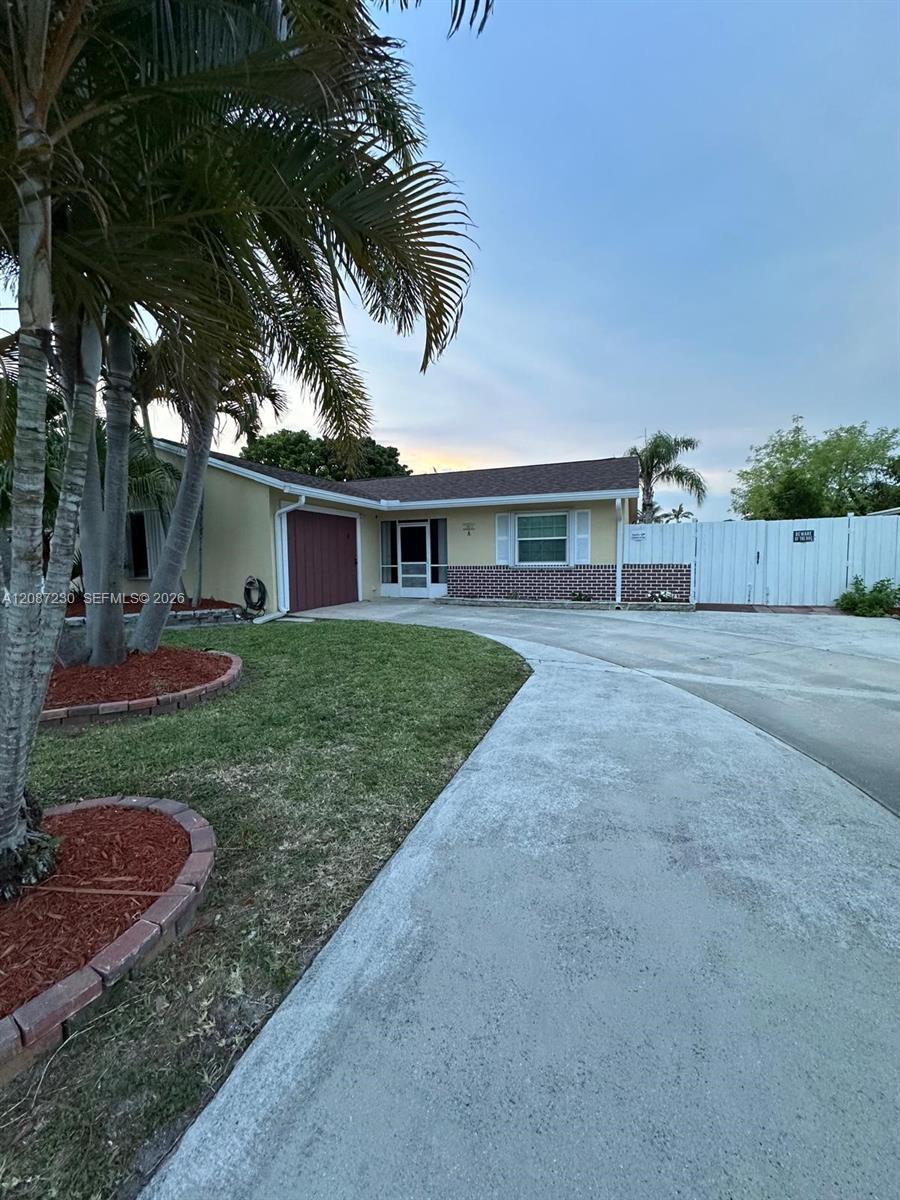 1063 Concert Way, Royal Palm Beach FL 33411