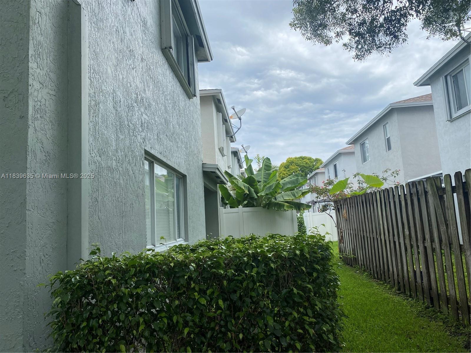 6006 Plum Pl — Photo 4