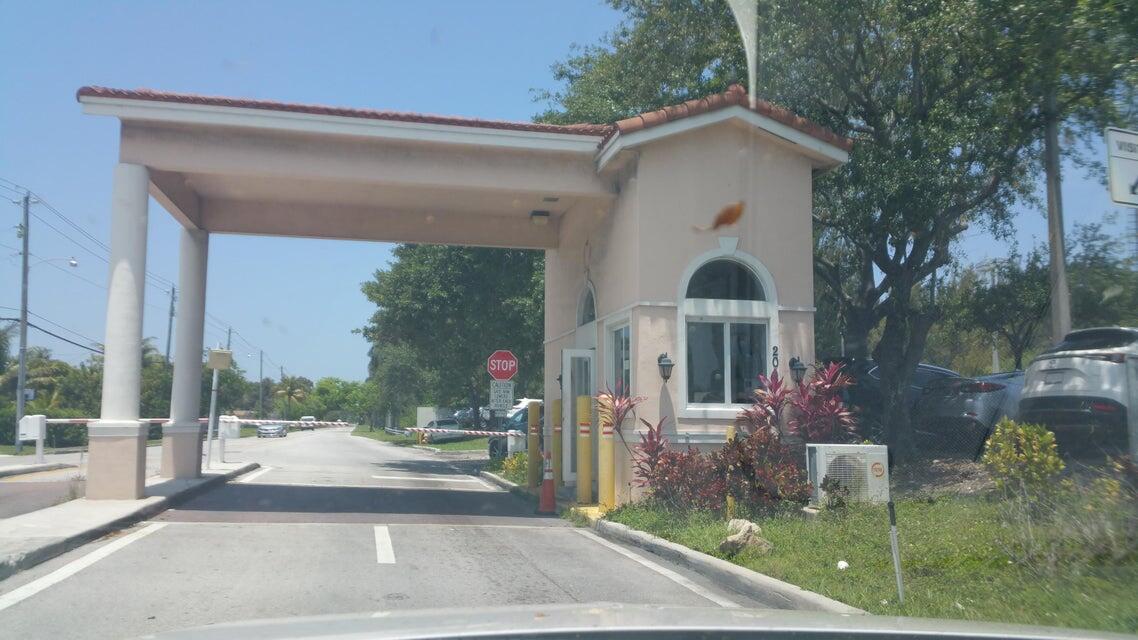 20400 NW 7th Avenue # 204, Miami Gardens FL 33169