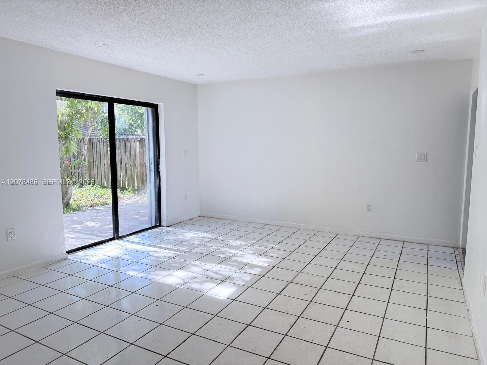 20110 SW 88th Ct # 20112 — Photo 5