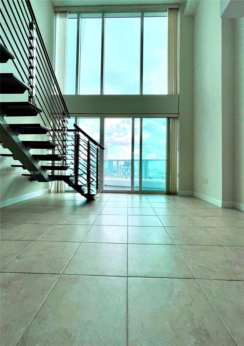 41 SE 5th St # 2405 — Photo 5