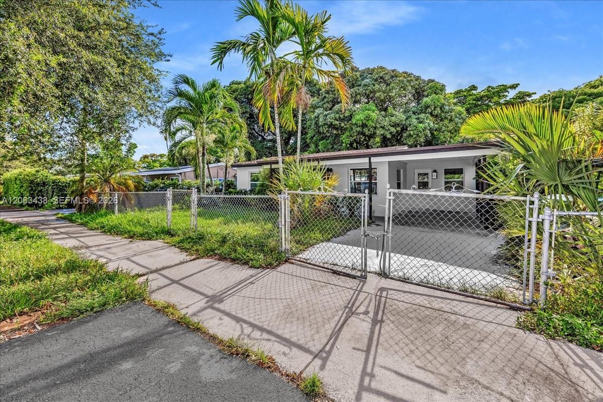 535 NW 23rd Ave — Photo 4