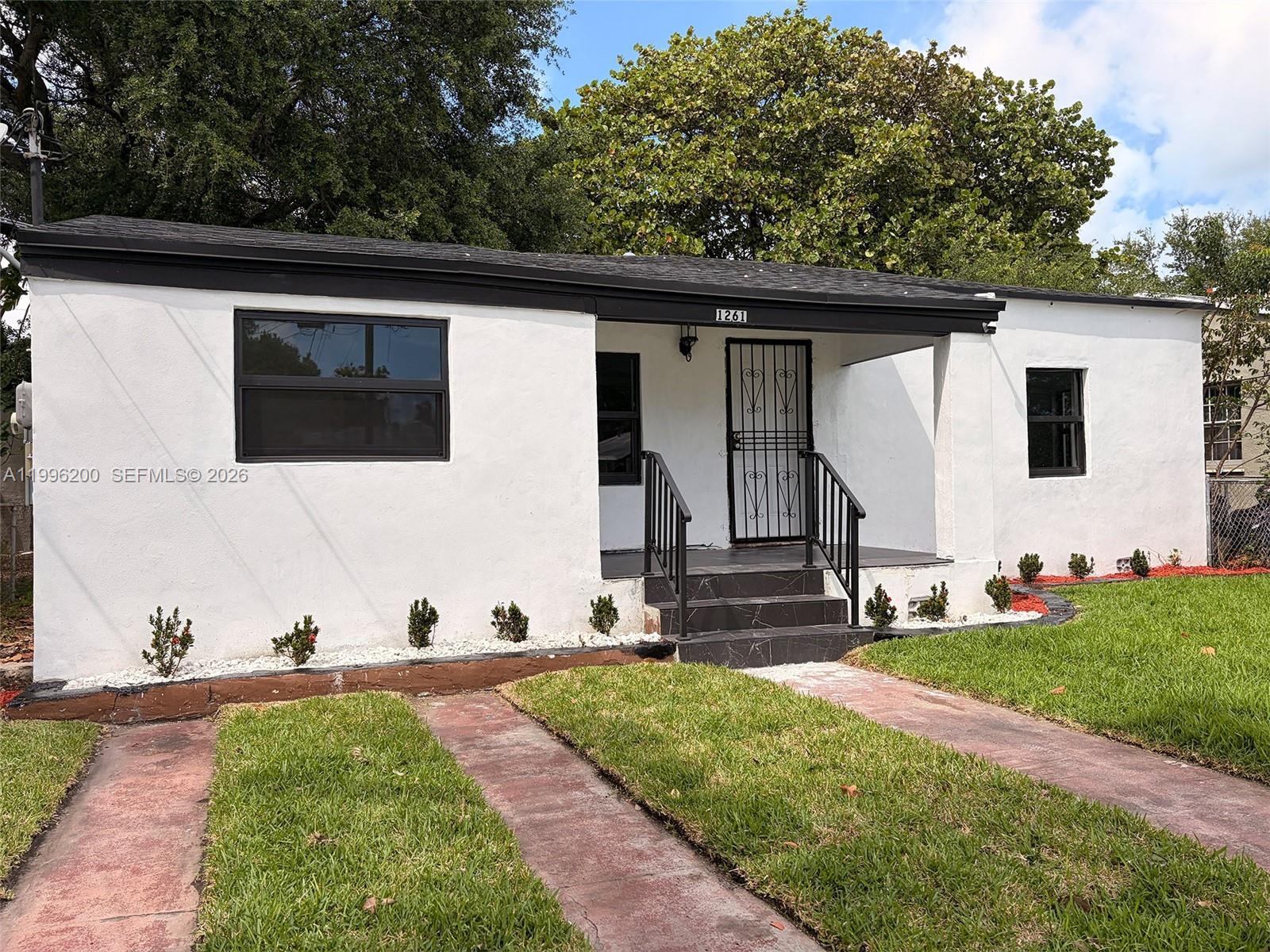 1261 NW 45th St, Miami FL 33142