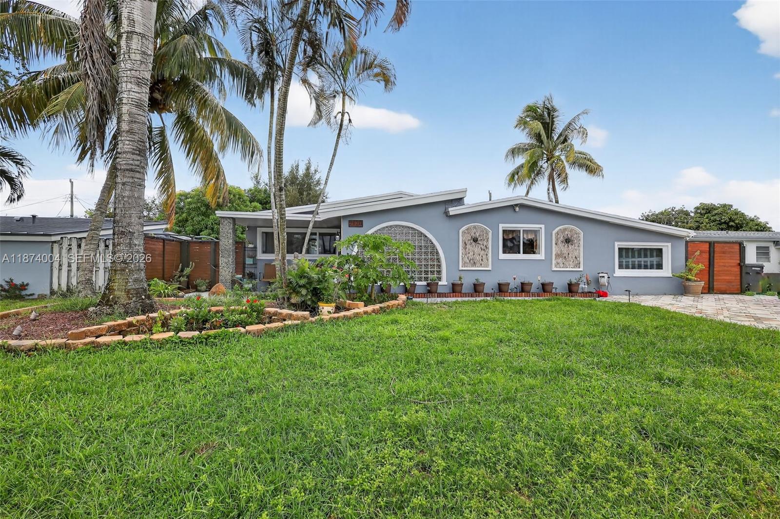 7120 Wilson St, Hollywood FL 33024