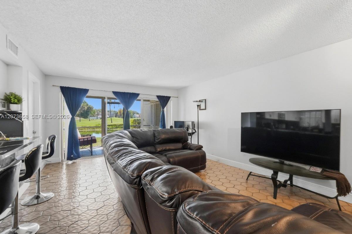 7460 Woodmont Ter # 101, Tamarac FL 33321