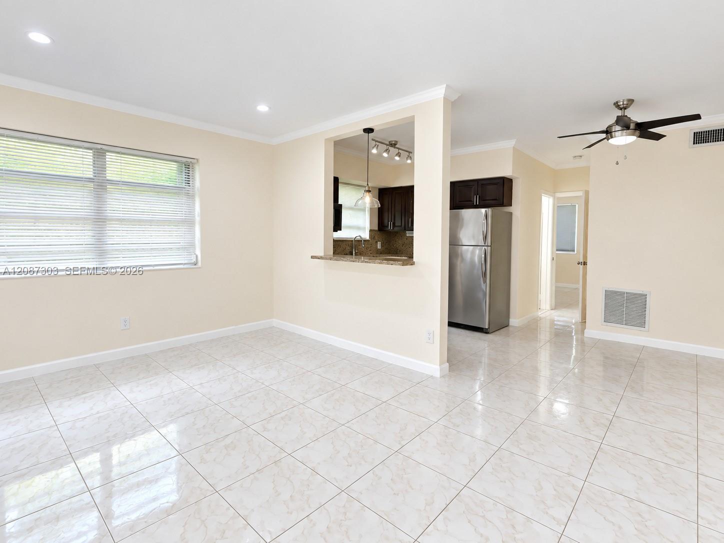 521 NE 62nd St # 3 — Photo 3
