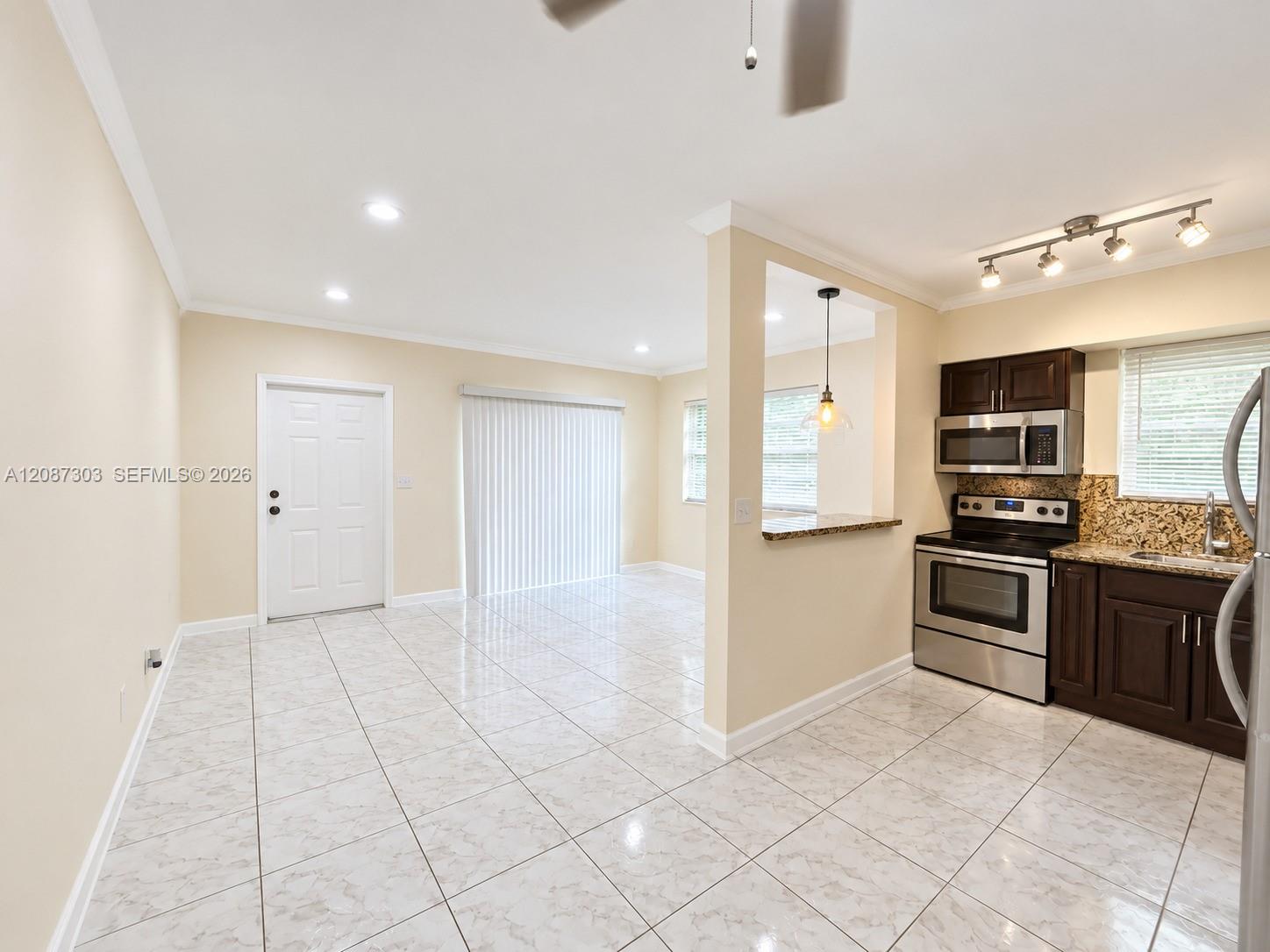 521 NE 62nd St # 3 — Photo 5
