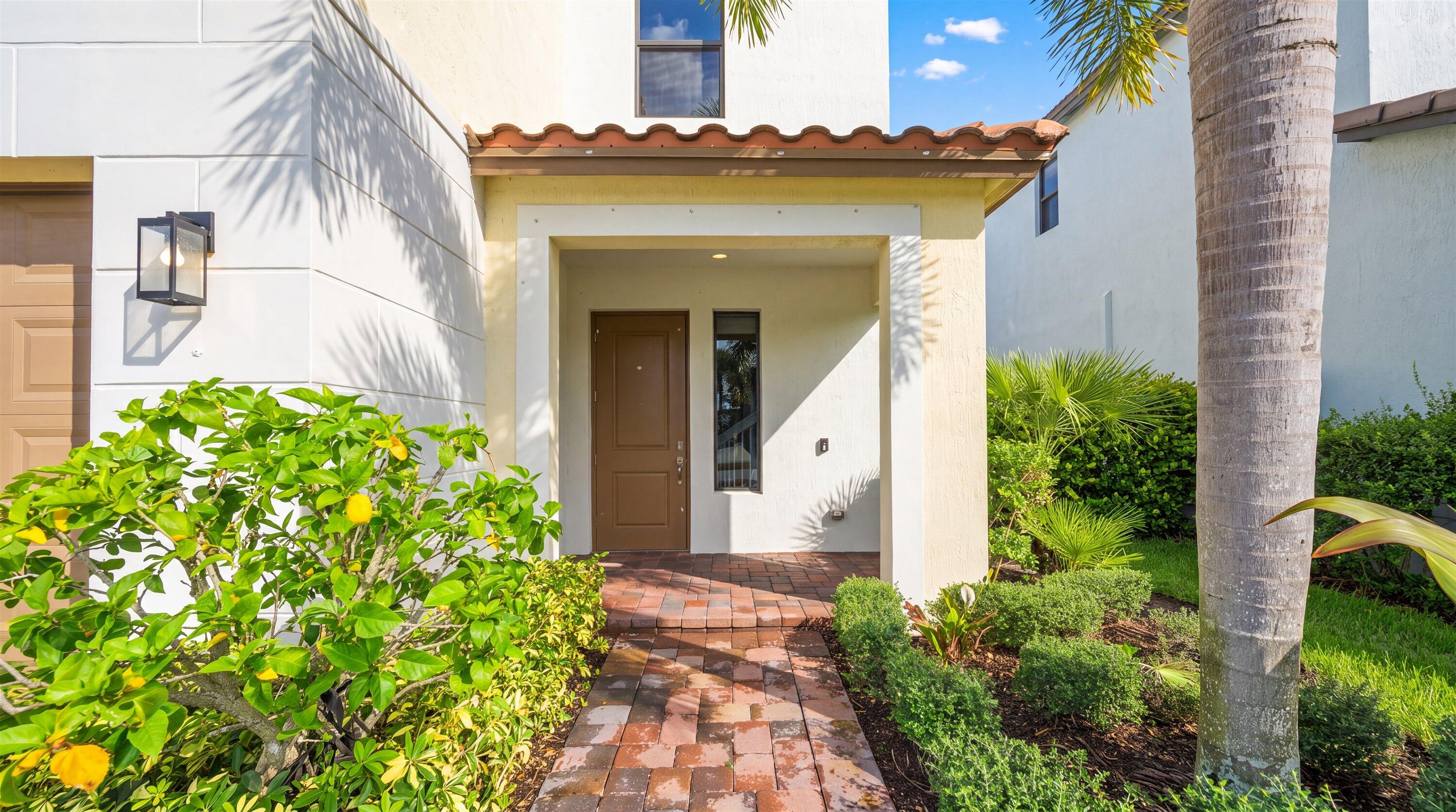 16426 SANDY SHORE Drive — Photo 4