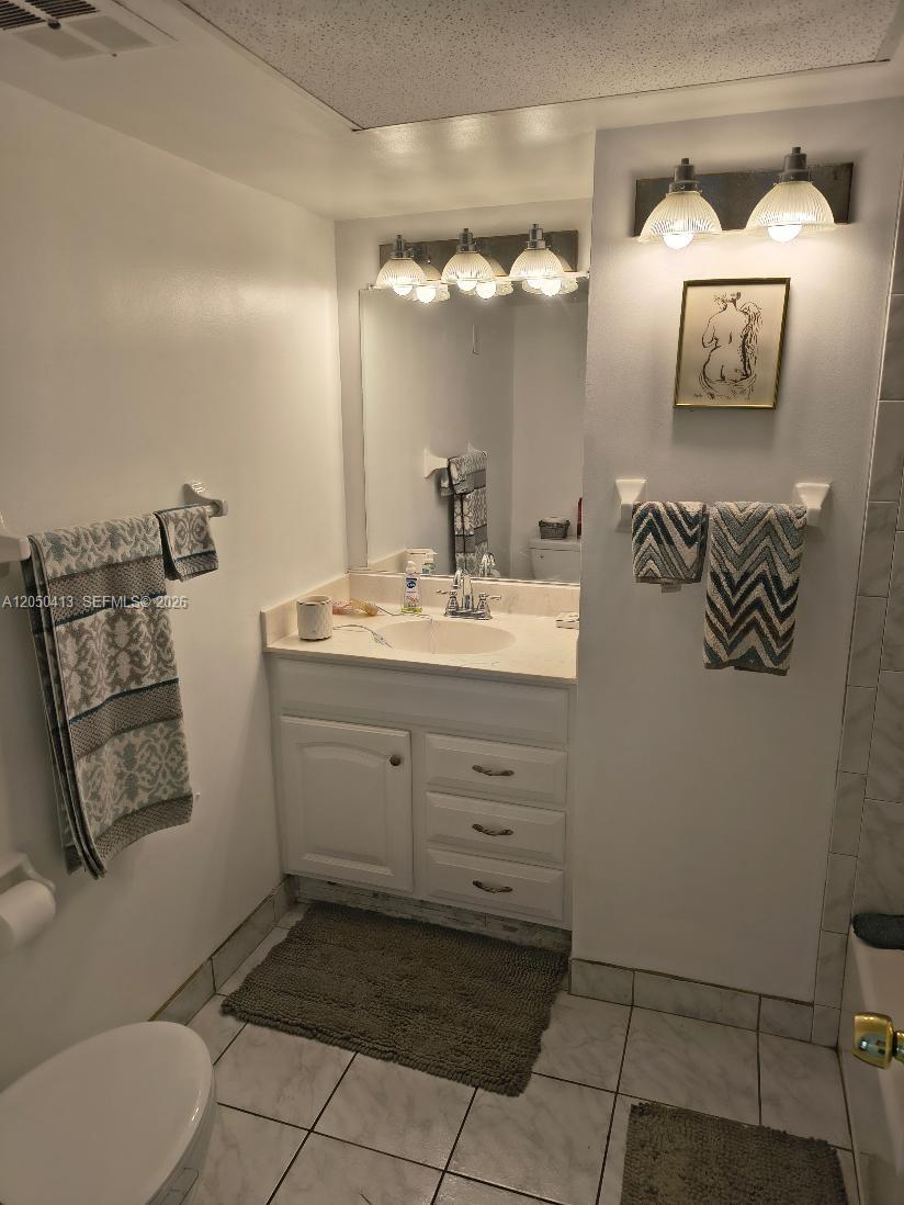 3105 oakland shores # 207, Oakland Park FL 33309