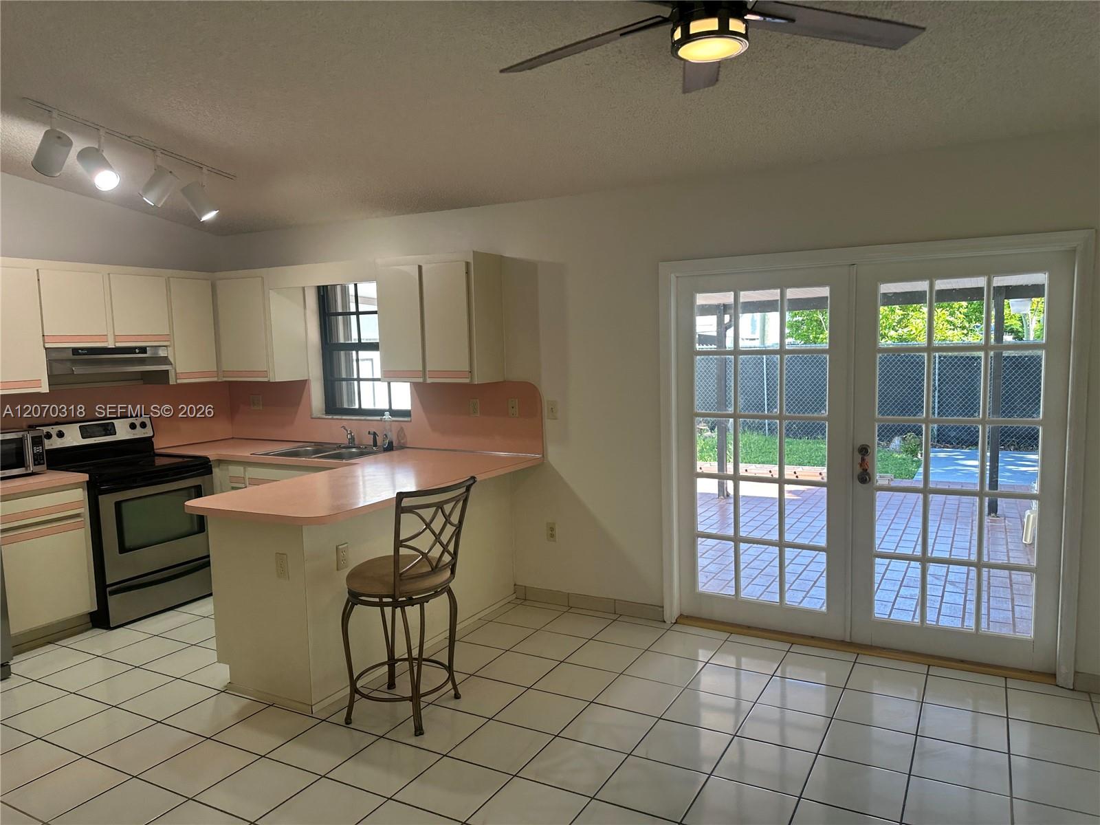 13280 SW 40th Ter — Photo 5