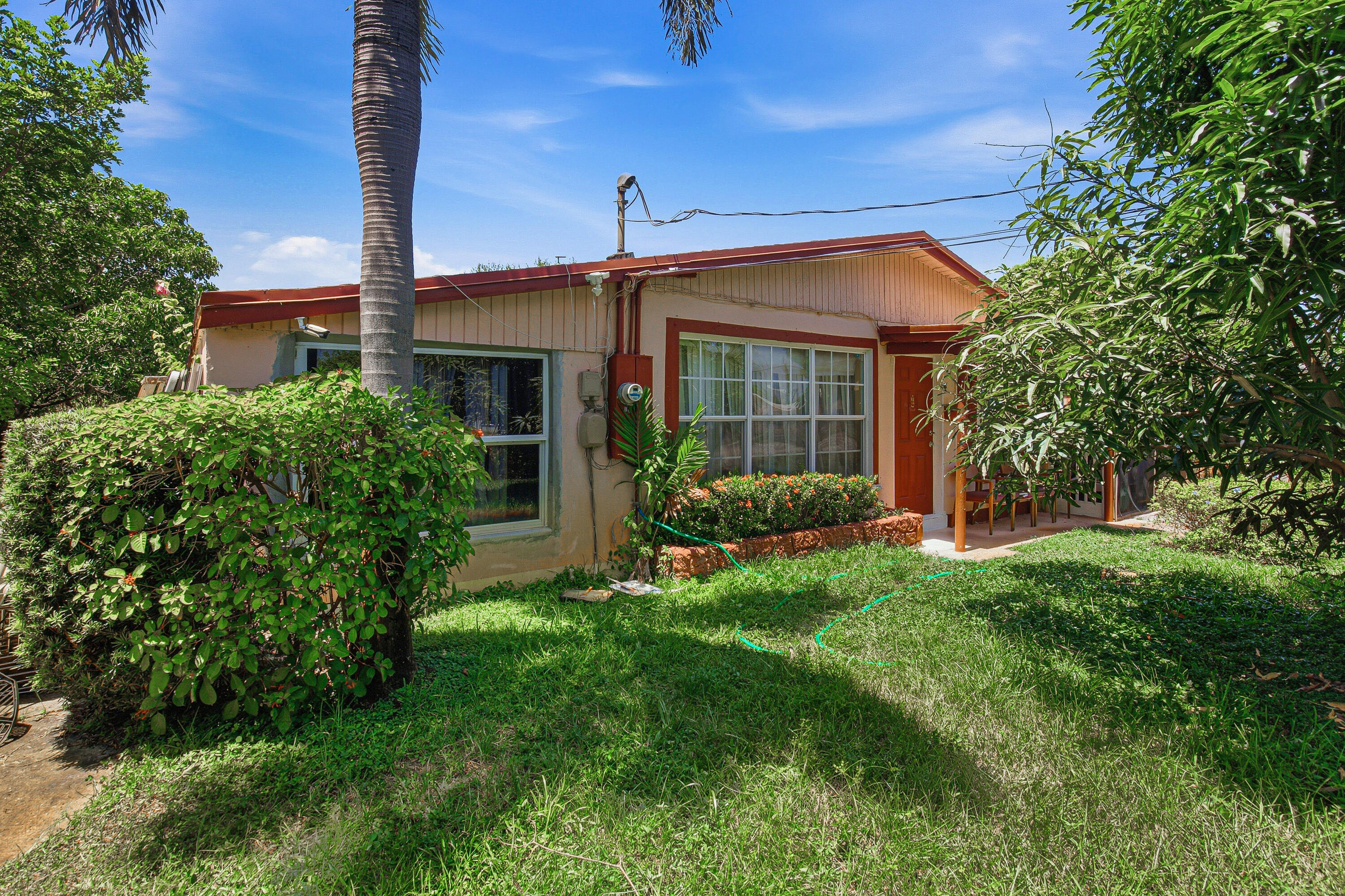 691 NW 20TH Court — Photo 3