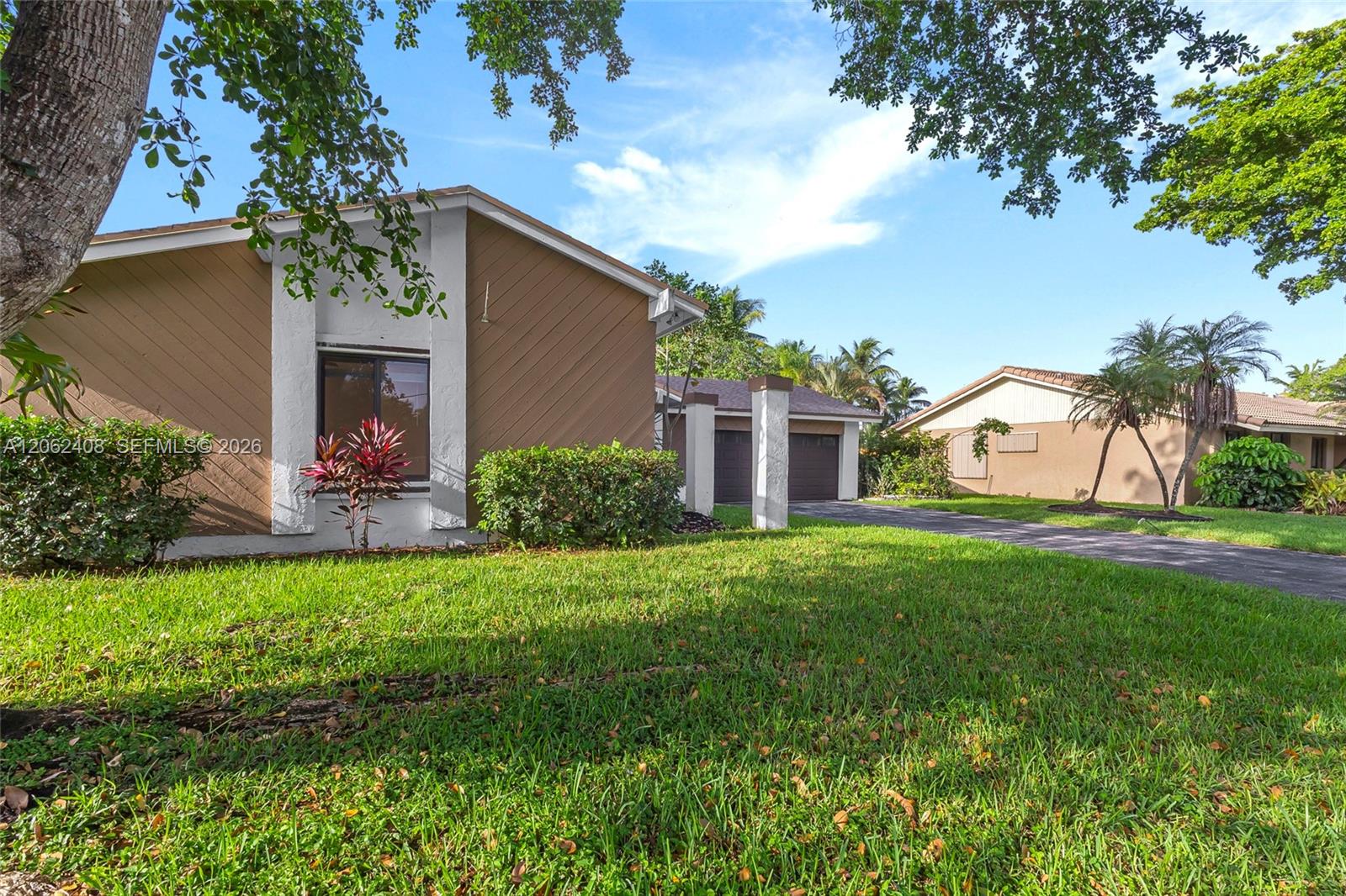 11905 Sailboat Dr — Photo 3