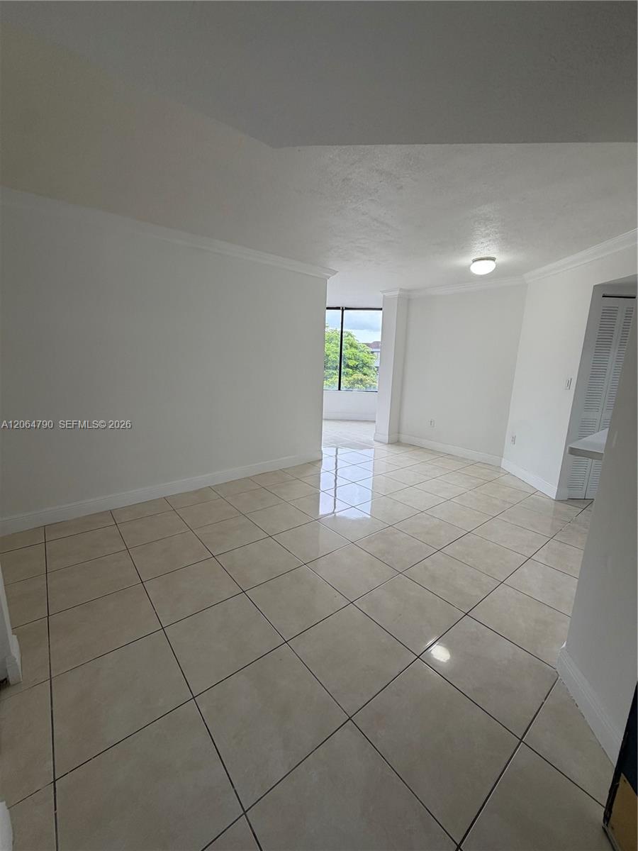 8305 SW 152nd Ave — Photo 2