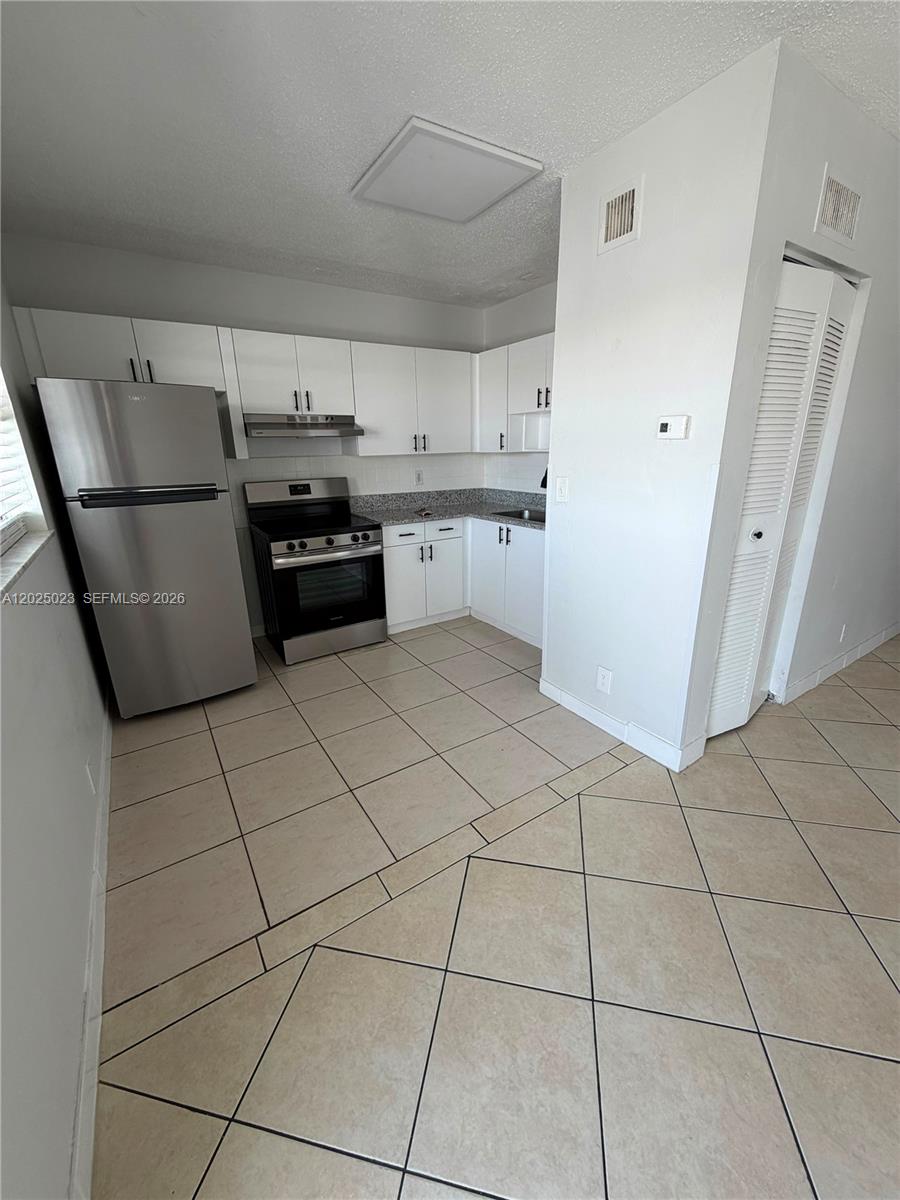 351 NW 42ND CT # 208, Pompano Beach FL 33064