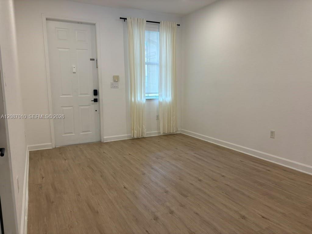 8671 NW 112th Ct — Photo 2