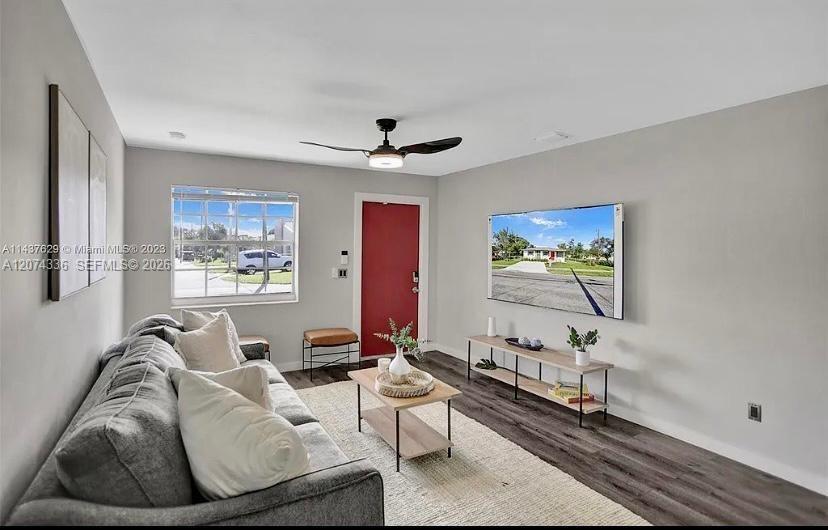 302 NW 9th St — Photo 4