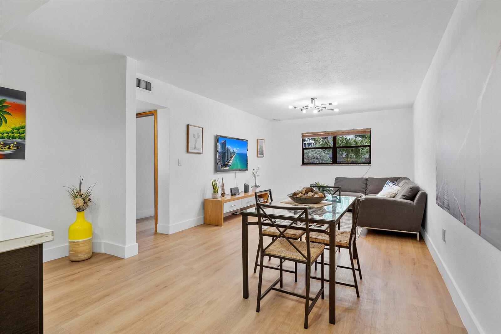 3522 NE 166TH Street # 6 — Photo 3