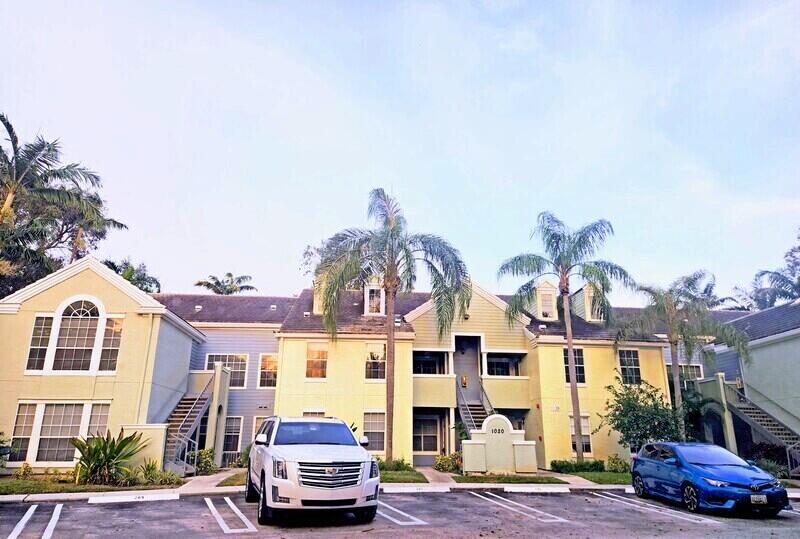 1020 Crystal Way # F, Delray Beach FL 33444