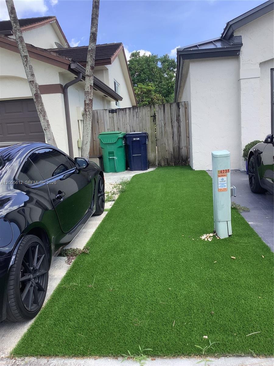 14230 SW 91st St — Photo 3
