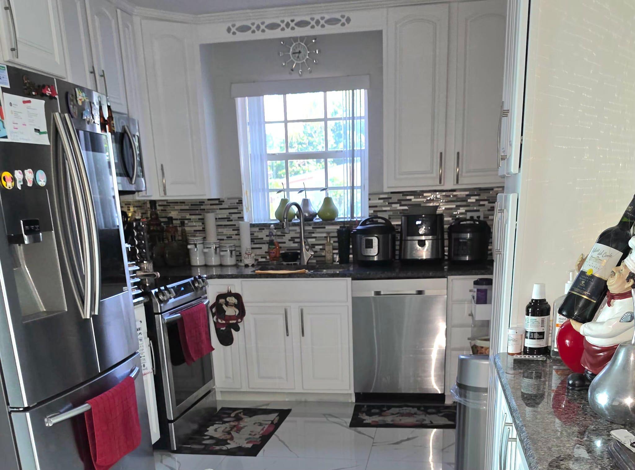 6521 HARDING Street — Photo 4