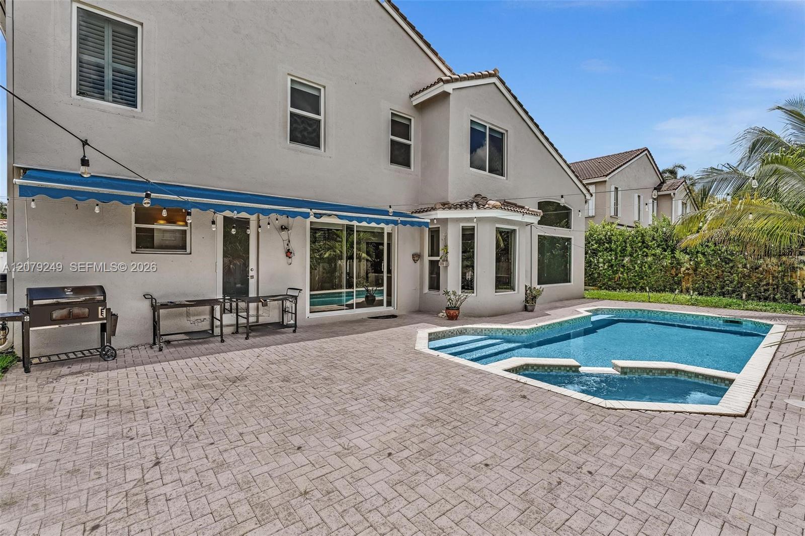 3433 SW 52nd ct — Photo 4