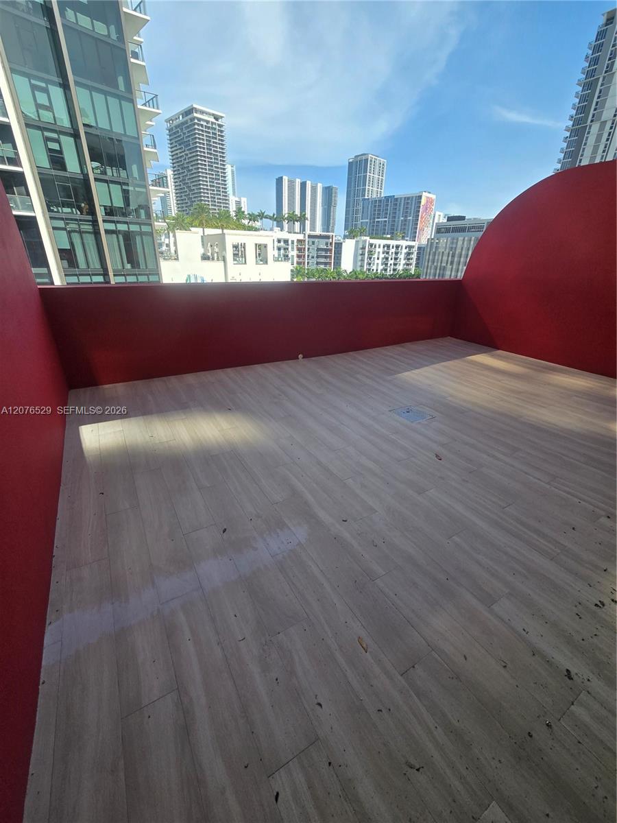 90 NE 32nd St # 605 — Photo 2