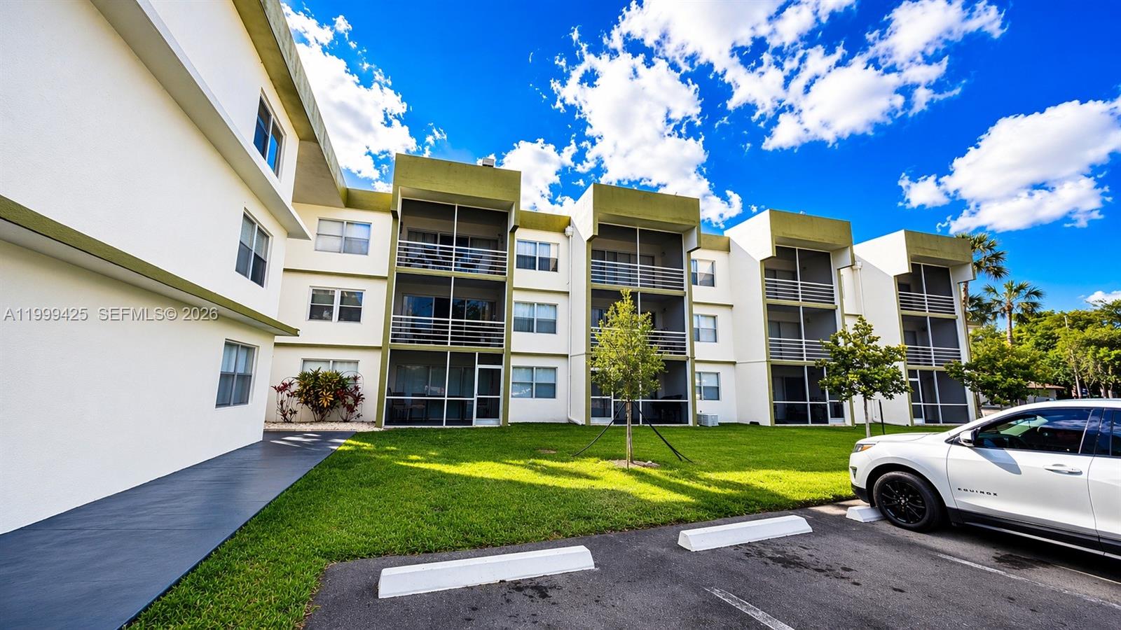 4255 N University Dr # 308, Sunrise FL 33351