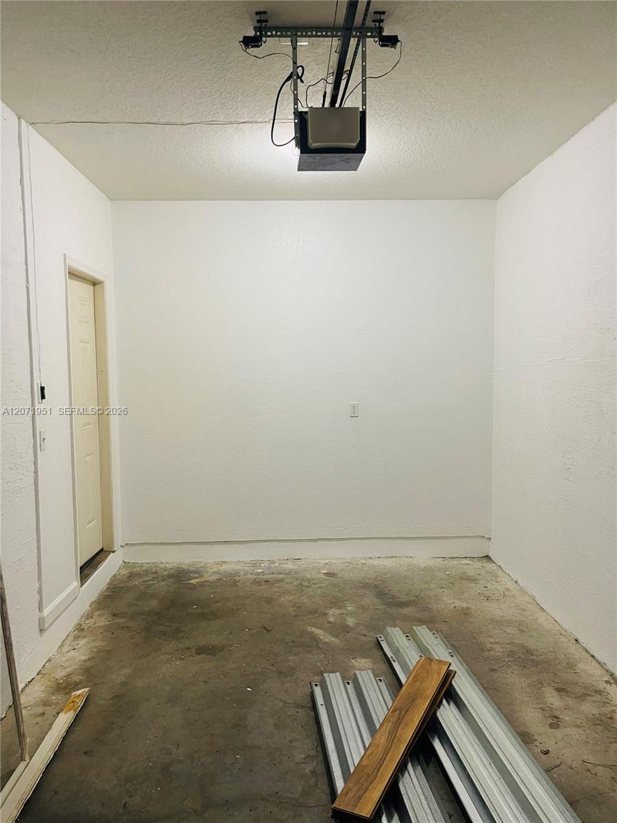 6364 Landings Way — Photo 5
