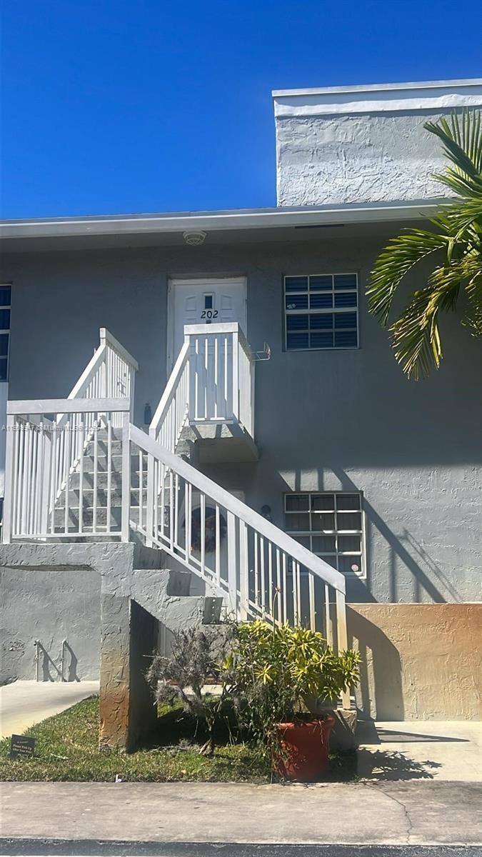 438 NE 210th Cir Ter # 4B, Miami FL 33179
