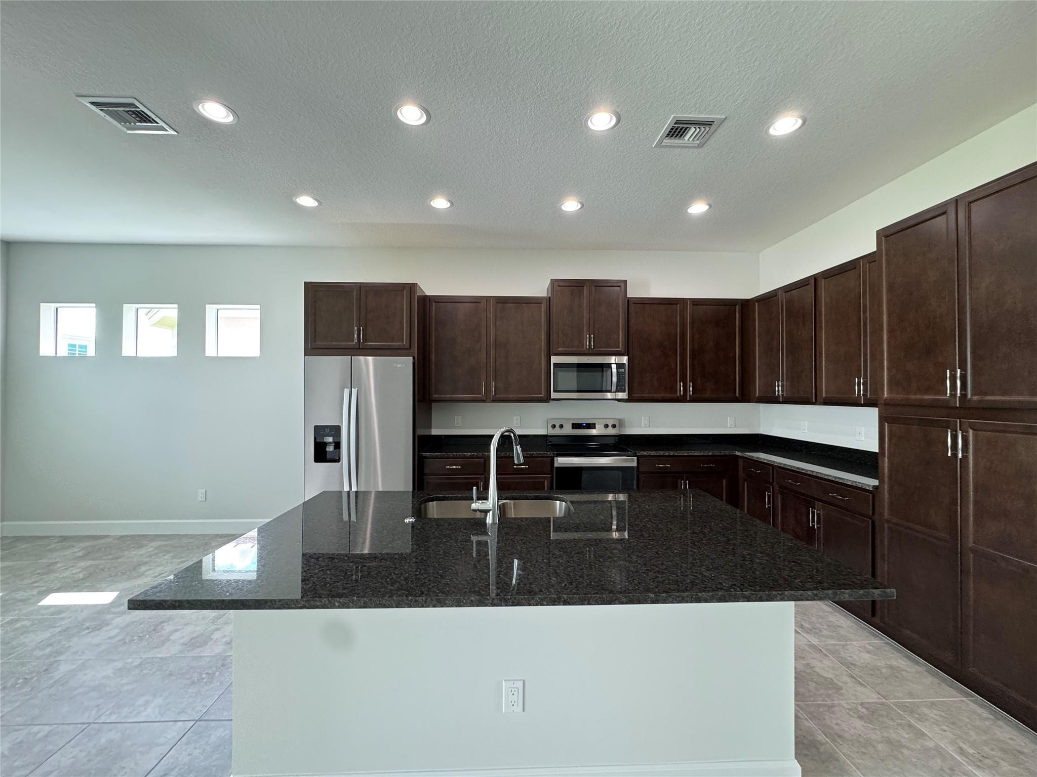 13933 Prickly Cone Cove — Photo 3