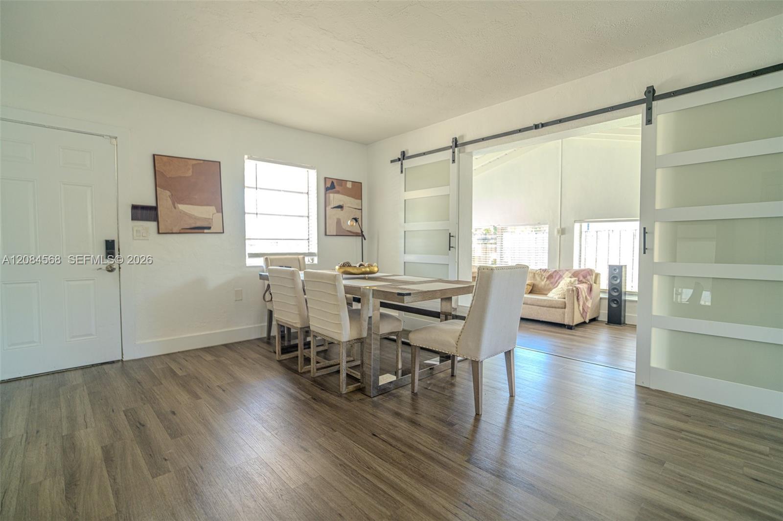 2533 Wiley St — Photo 3