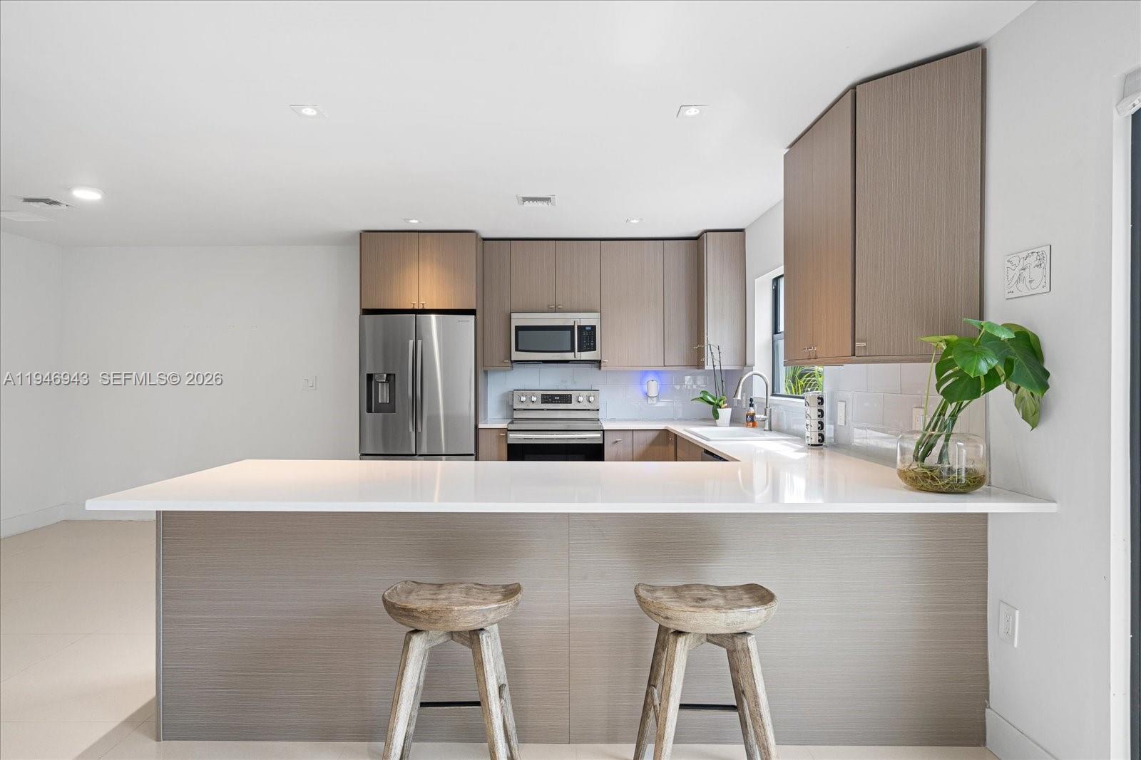 806 SW 29th St # 806 — Photo 5