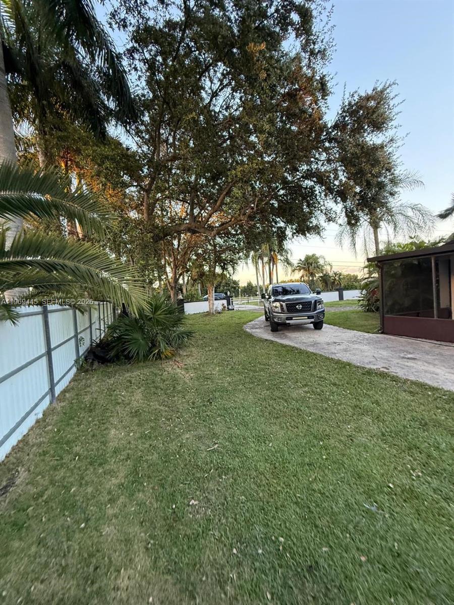 15750 SW 216th St — Photo 4
