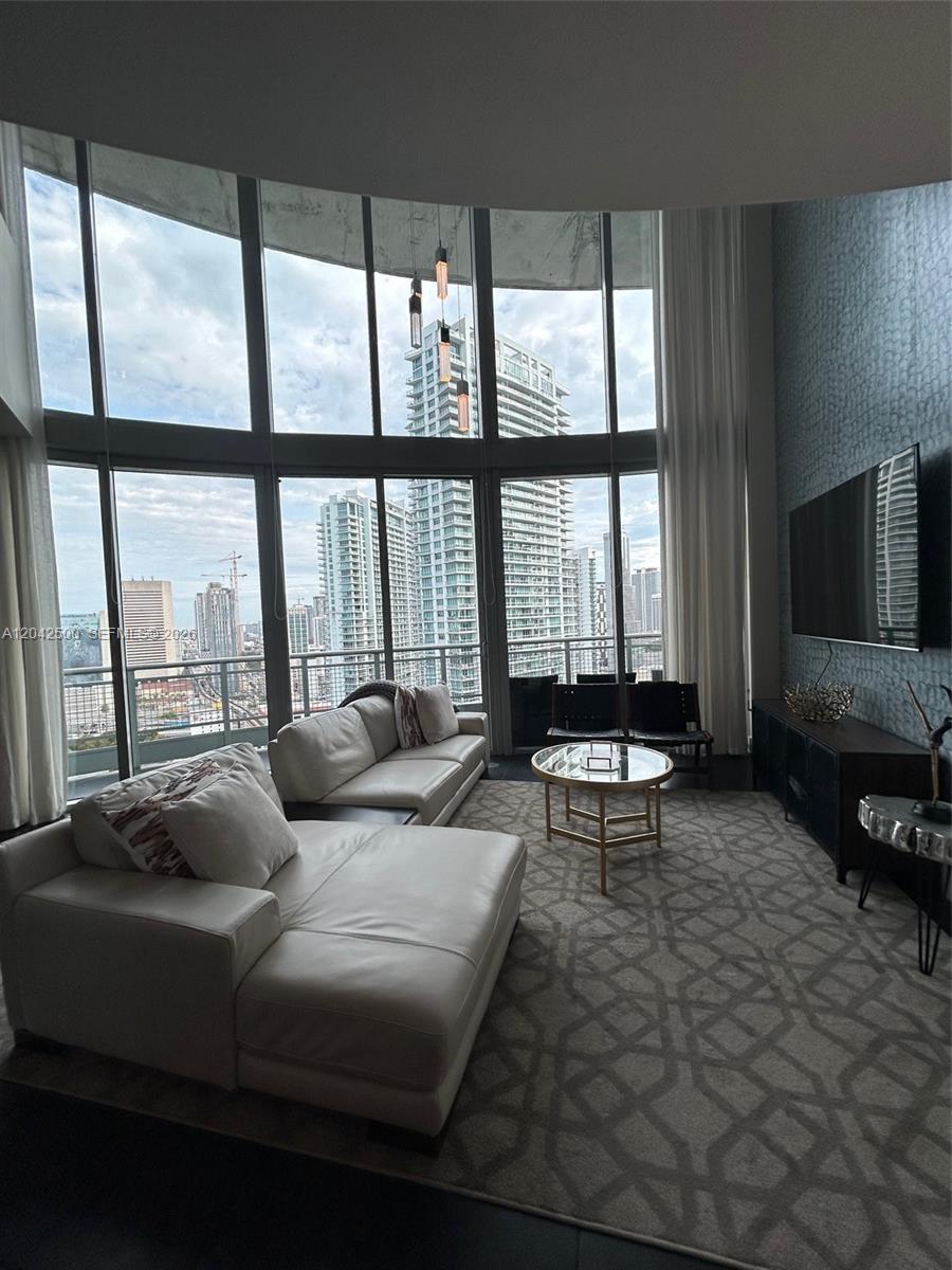 690 SW 1st Ct # 3101, Miami FL 33130