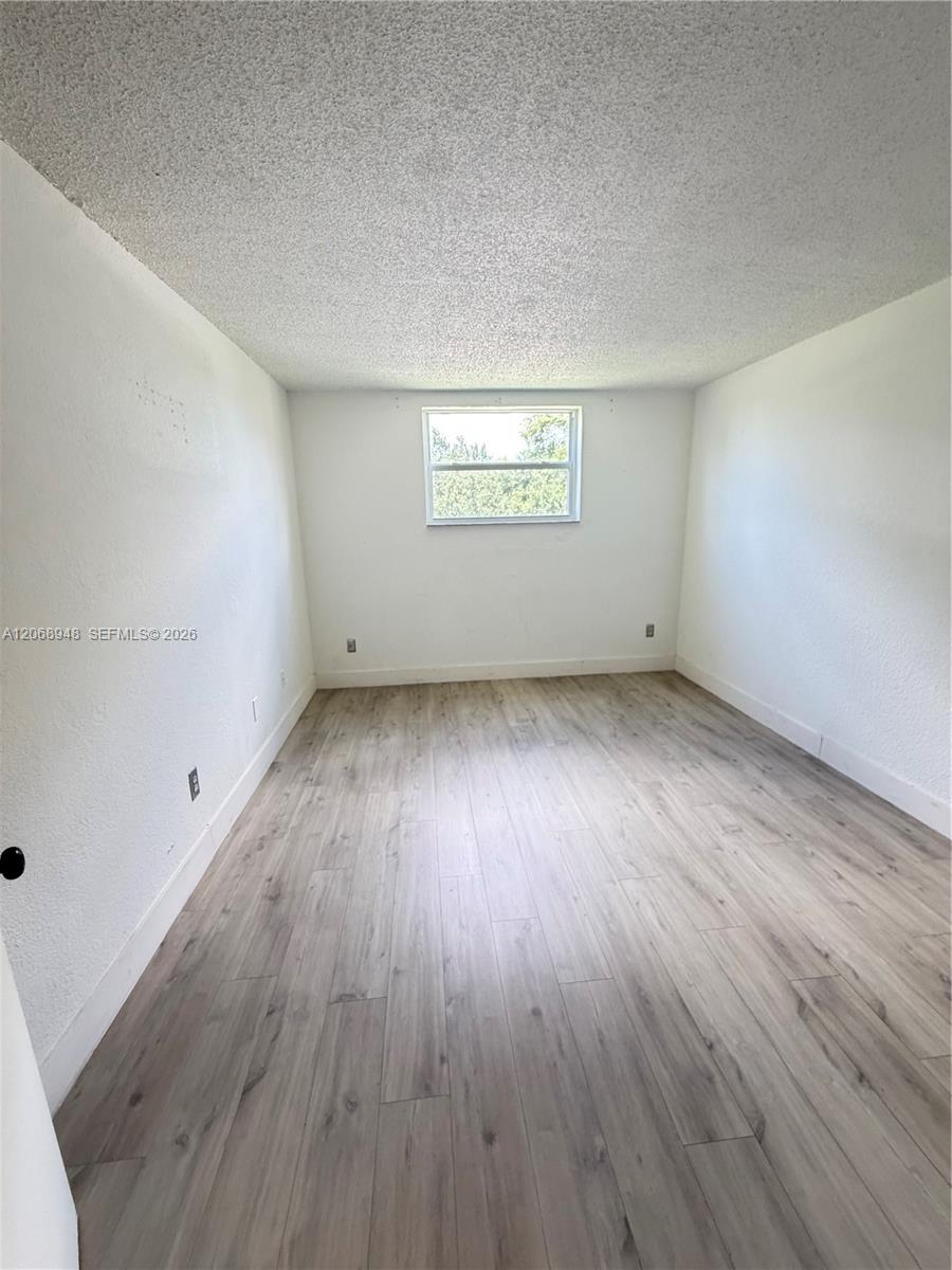 606 W 81st St # 209 — Photo 2